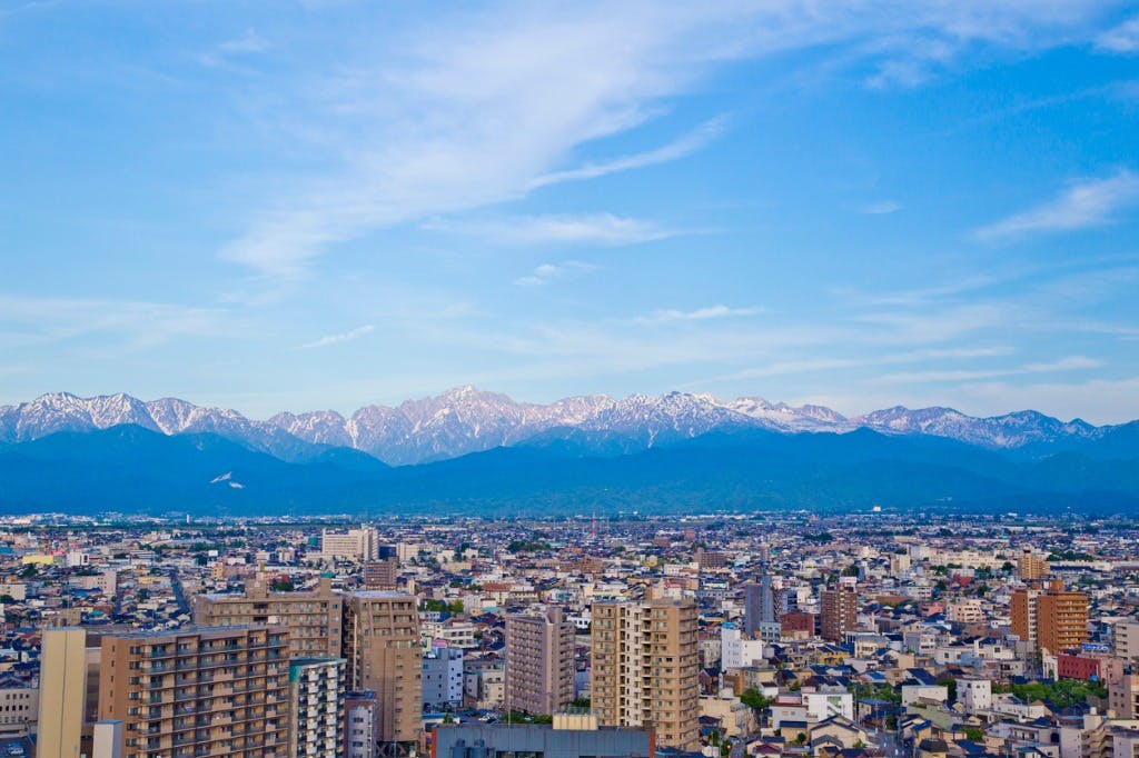富山でおすすめの出会いの場25選 富山県で出会いを探すならここに行け 出会いをサポートするマッチングアプリ 恋活メディア 恋愛会議