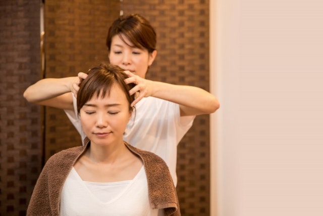 社会人の出会いの多さは仕事で決まる 出会いの多い仕事と仕事以外で出会う方法 出会いをサポートするマッチングアプリ 恋活メディア 恋愛会議