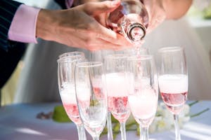 結婚式に出会いはある ない きっかけと出会いを掴むための方法まとめ 出会いをサポートするマッチングアプリ 恋活 占いメディア シッテク 結婚式に出会いはある ない きっかけと出会いを掴むための方法まとめ 出会いをサポートするマッチングアプリ 恋活 占いメディア シッテク