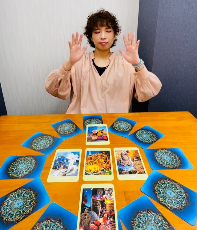 取材朔-saku先生に直接インタビュー!経歴・得意な占術などを聞いてみた