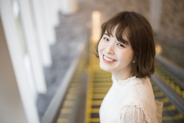Omiai 1. 笑顔の正面写真