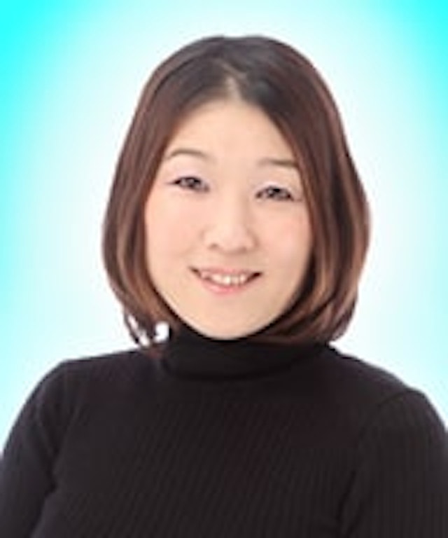 青山瑠輝愛（あおやまるきあ）先生